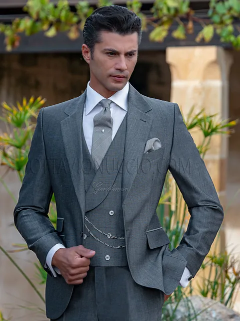 Men's grey formal suit in wool blend, double-breasted waistcoat