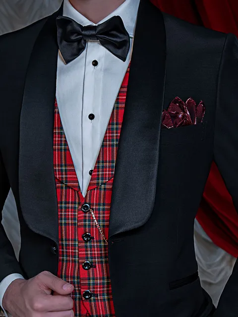 Waistcoat in red tartan with shawl collar
