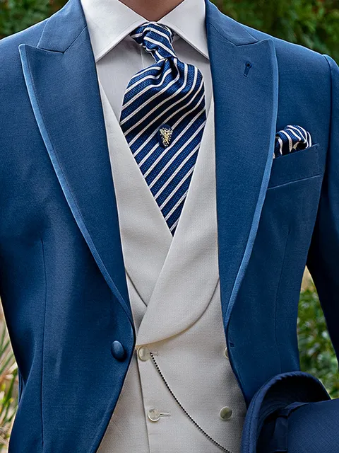 Double-breasted waistcoat with ivory micro-pattern