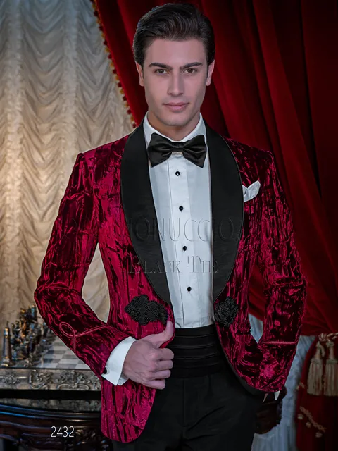 Men's burgundy shawl lapel gala tuxedo in crushed velvet
