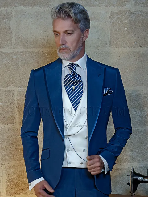 Fashion groom suit in electric blue wool blend
