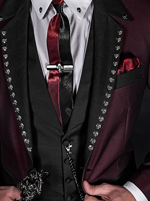 Gilet nero in lana con collo sciallato