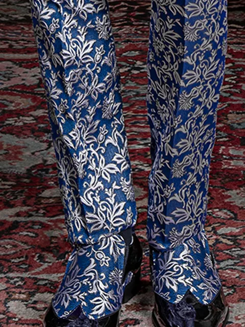 Two-tone shoe in blue patent leather with royal blue and silver contrast