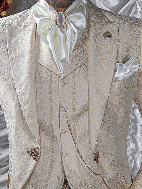 Waistcoat with lapel in beige brocade with gold embroidery