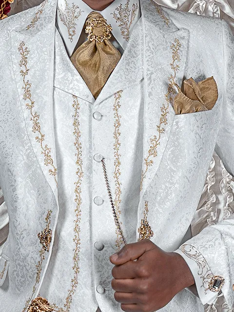 Waistcoat with lapel in white brocade with gold embroidery