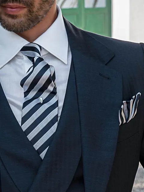 Tie and Handkerchief in silk with blue and grey stripes