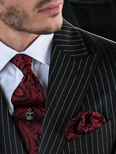 Tie and Handkerchief in black paisley silk with red