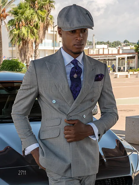 Men's double-breasted suit in grey Prince of Wales check