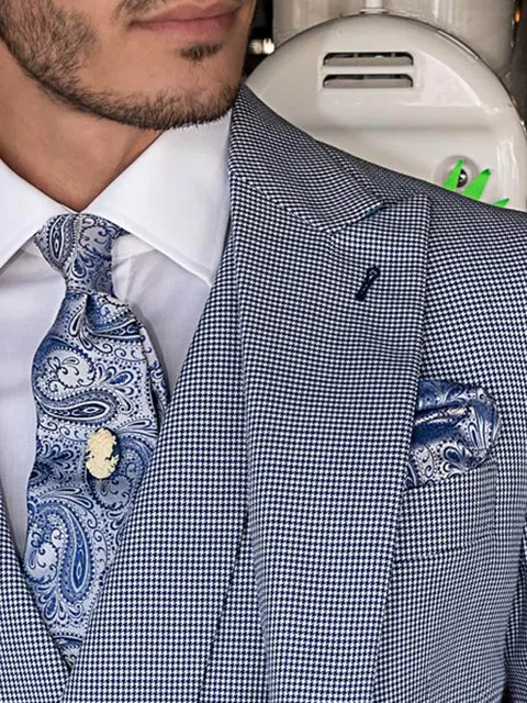 Tie and Handkerchief in pearl grey paisley silk with royal blue