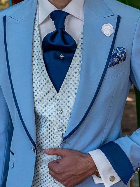 5-button waistcoat in white wool blend with light blue embroidery