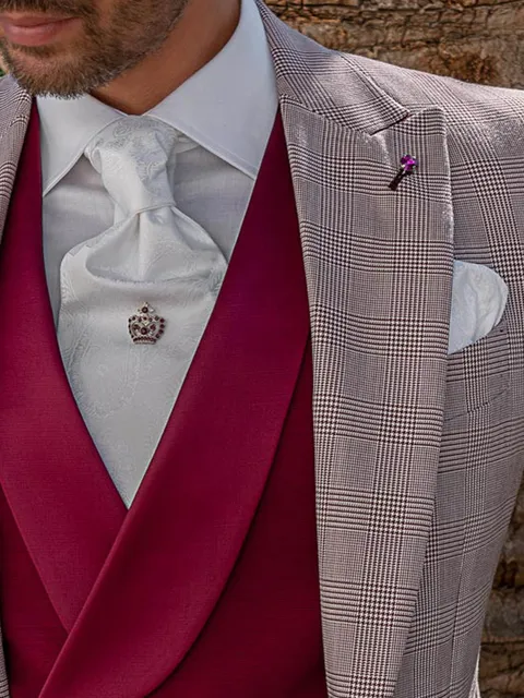 Self-tie Cravat and Handkerchief in white microfibre