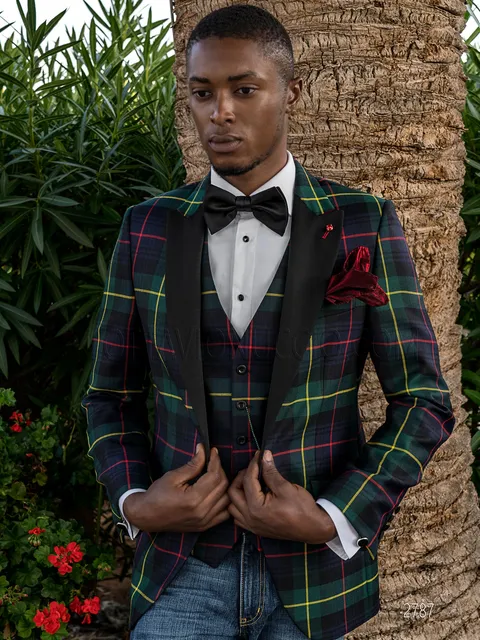Men's English style tuxedo jacket in green tartan