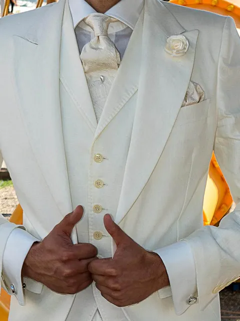 Waistcoat topstitched in ivory white linen
