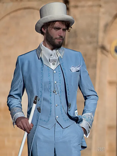 Refined light blue formal suit with matching embroidery in Baroque style
