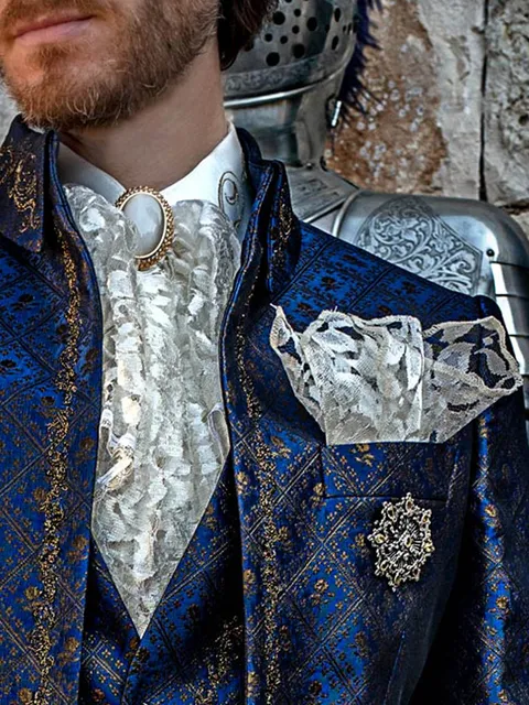 Knotted ascot tie in ivory lace with handkerchief