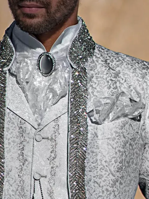 Knotted ascot tie in white lace with handkerchief
