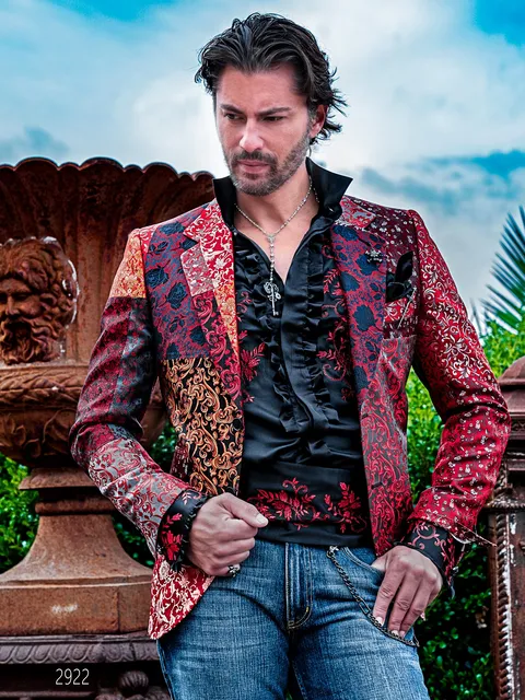 Distinctive patchwork jacket in pure silk jacquard in shades of red
