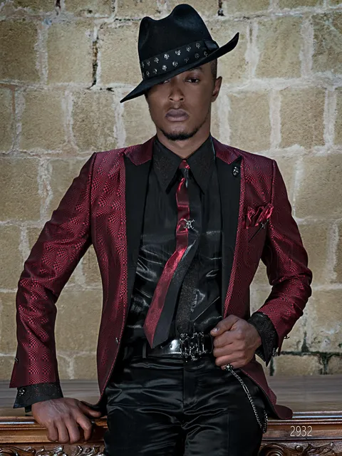 Men's vintage chic red formal suit with jacket in optical fabric