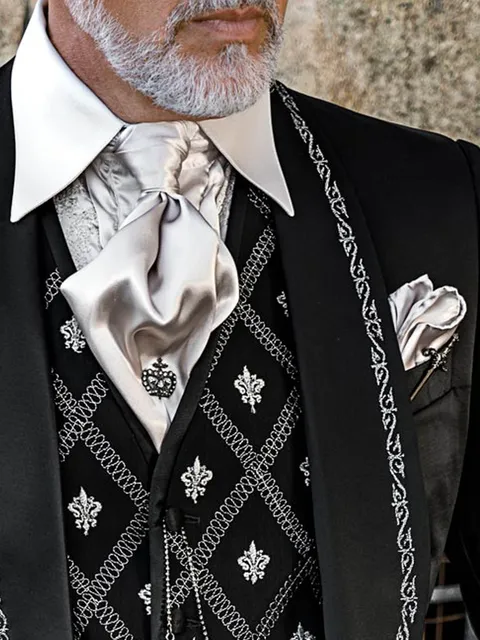 Foulard and Handkerchief in satin