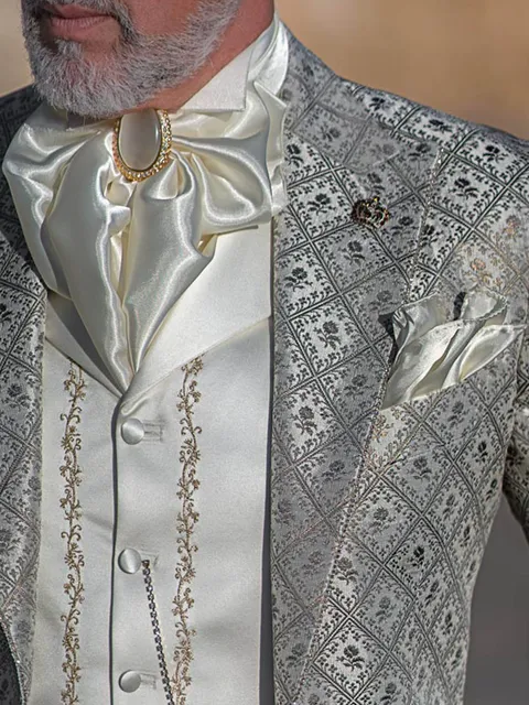 Knotted ascot tie and handkerchief in ivory satin