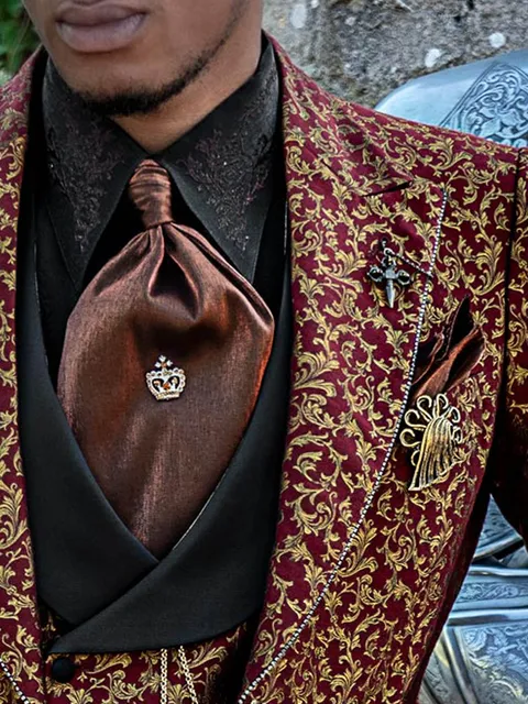 Ascot tie and handkerchief in brown lurex