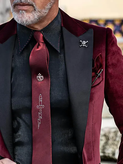 Tie and Handkerchief in red lurex with appliqués