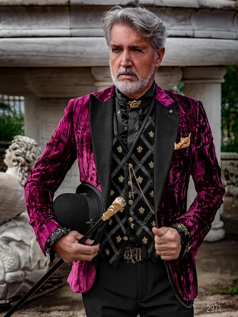 Aristocratic-style tuxedo in crushed purple velvet with black trousers
