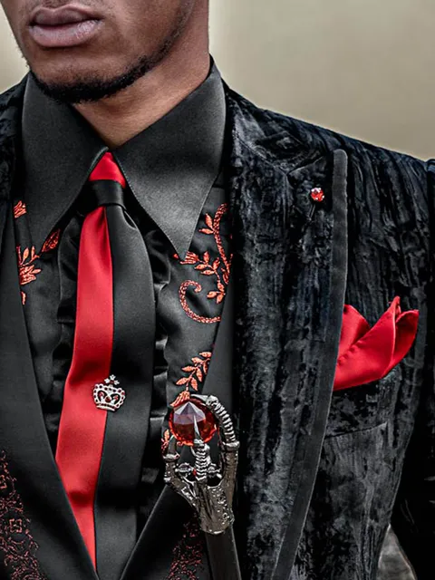 Two-tone slim tie in black and red satin with handkerchief