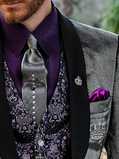 Tie in grey lurex with appliqués