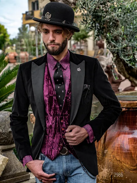 Men's tuxedo jacket in black velvet with black satin peak lapel