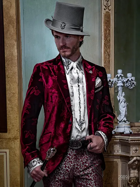 Red aristocratic suit with velvet jacket and damask trousers