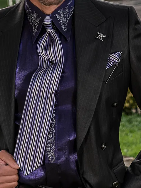 Tie and handkerchief in fine-striped silk