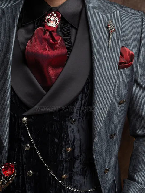 Double-breasted waistcoat in black crushed velvet, shawl lapel in black satin fabric
