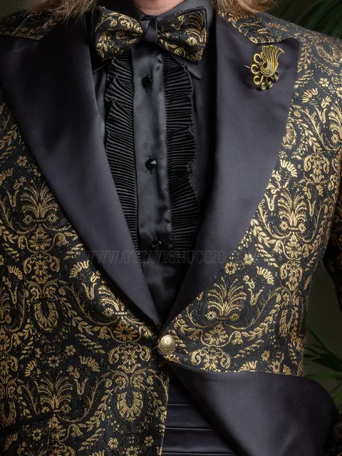 Two-tone bow tie in black brocade with gold