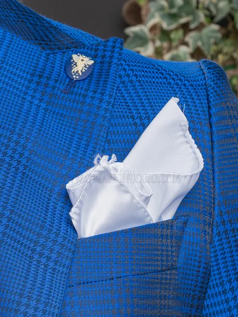 Handkerchief in white satin