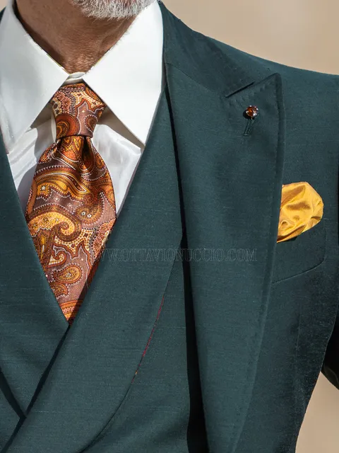 Brown patterned jacquard silk tie