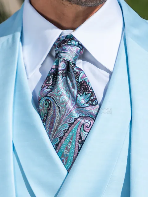 Self-tie cravat and Handkerchief in light blue paisley printed silk