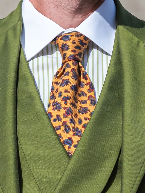 Beige twill silk tie