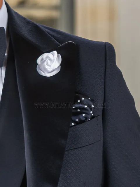 Pocket handkerchief in blue silk with white polka dots