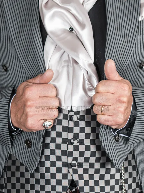 Waistcoat in black and white optical fabric