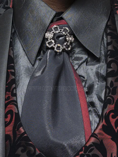 Two-tone Tie and Handkerchief in black and red