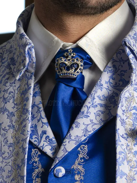 Self-tie cravat and handkerchief in China blue satin