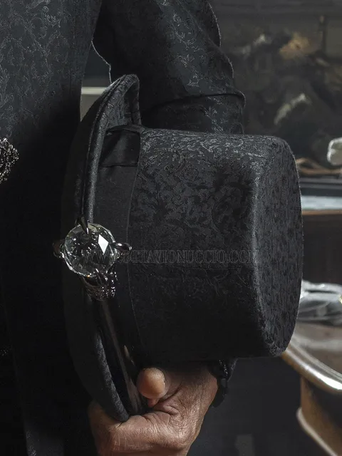 Top hat in black damask fabric
