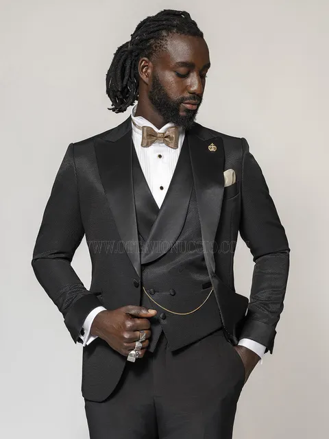 Tuxedo Modern Tailored with Satin Peak Lapel