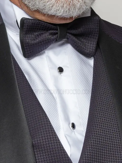 Two-tone bow tie in plum viscose blend houndstooth fabric