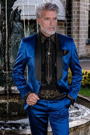 Smoking cerimonia moda in raso blu royal con collo sciallato nero