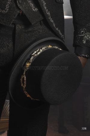 Cilindro in feltro di lana nero con fascia metallica applicata a325373da2daf48e