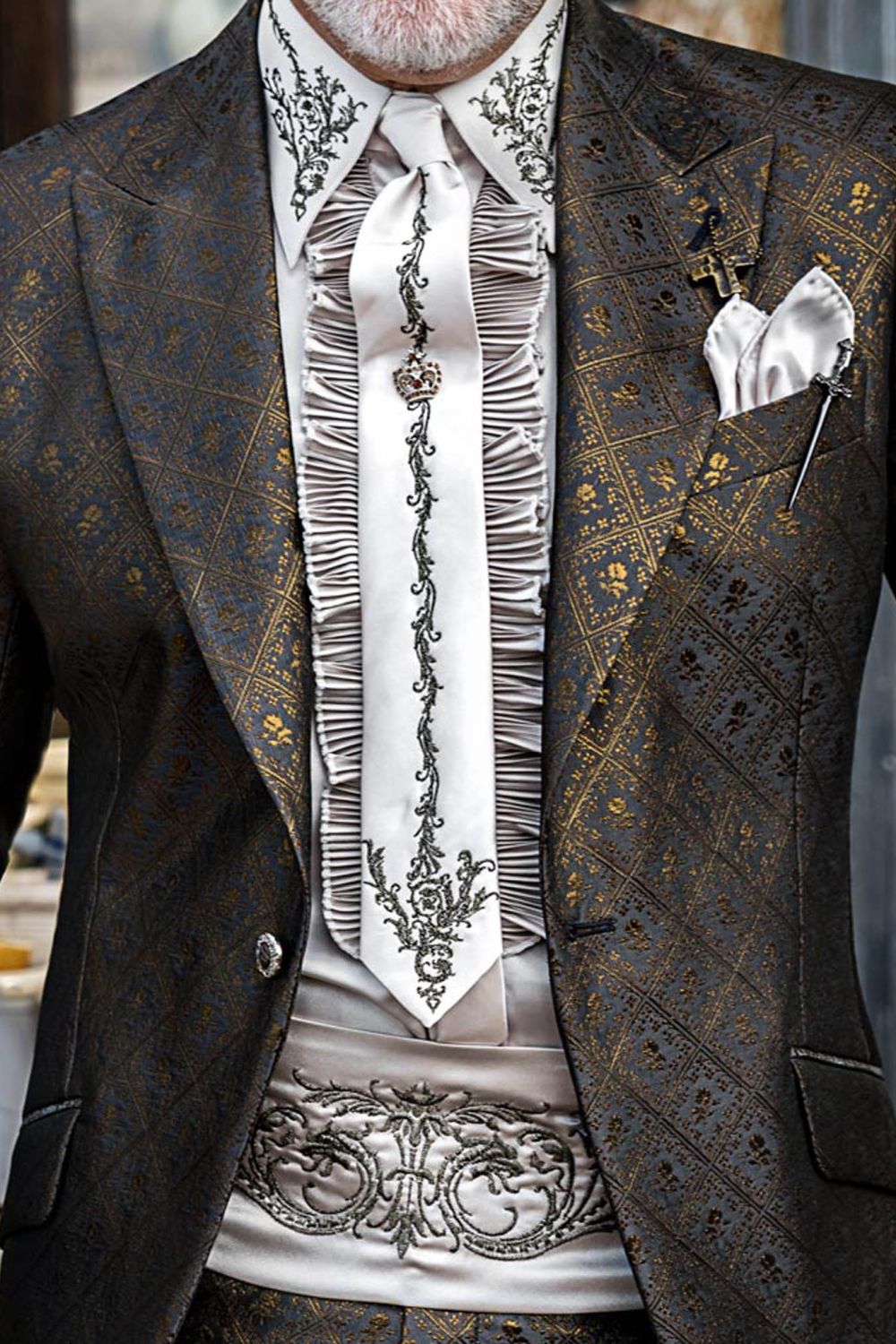 High fashion silver and gold brocade gothic italian suit for men