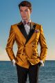 Costume mariage homme croisé en shantung or et pantalon noir