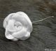 Ansteckblume, weiß, aus Satin dd2d029bf0533765
